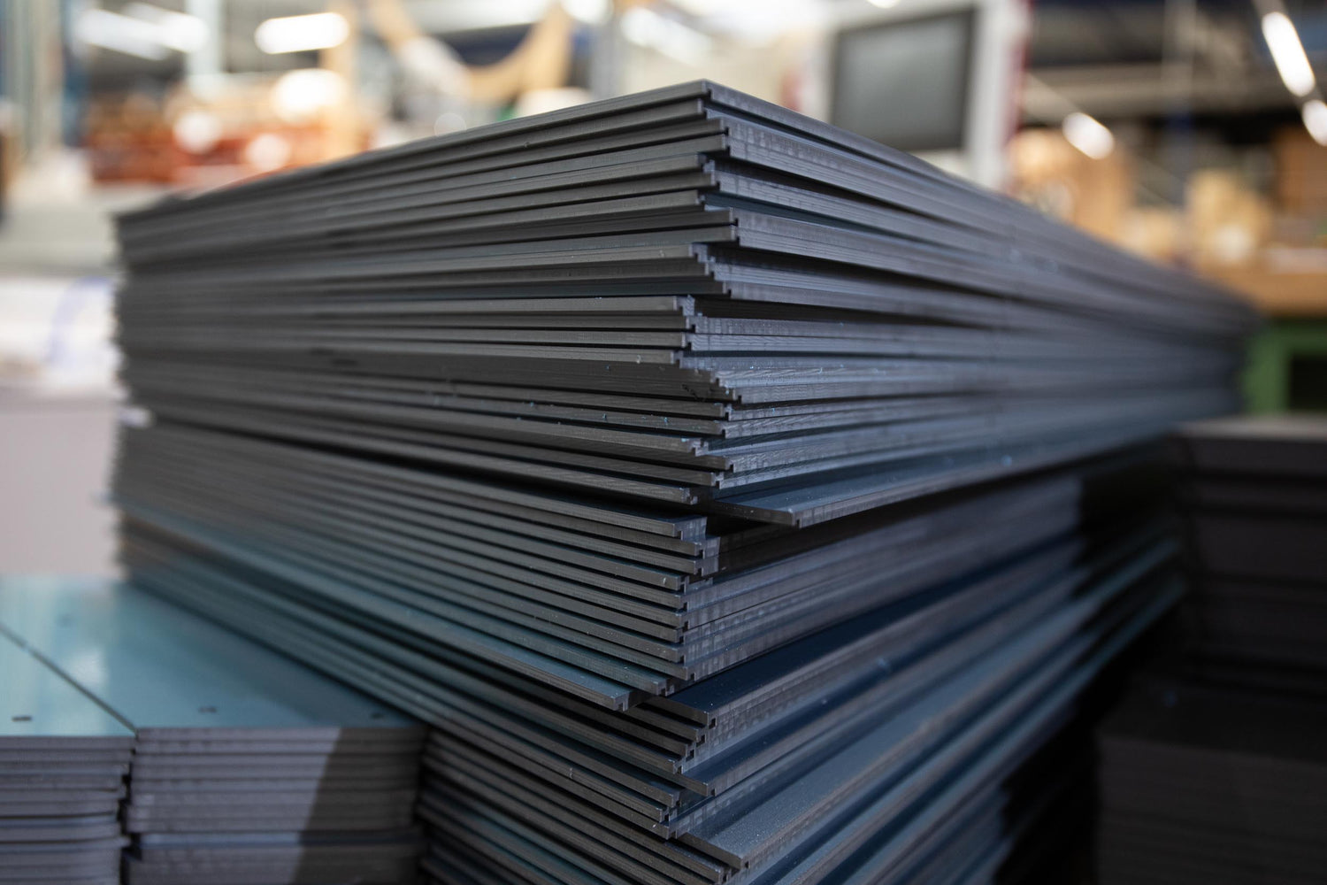 Sie wollen erfahren, wie wir Ihre individuellen Koffer fertigen? Kein Problem hier können Sie es nachlesen!